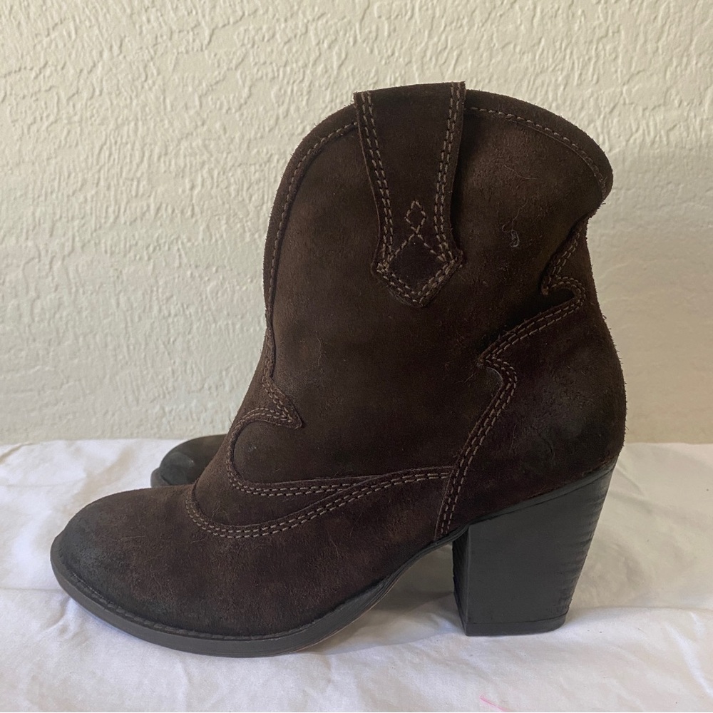 Jeffrey Campbell Brown Suede cowboy Ankle Boots sz 7 by- pull on